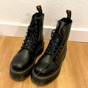 Dr. Martens Lace-up Air Wair Boots Size 7
